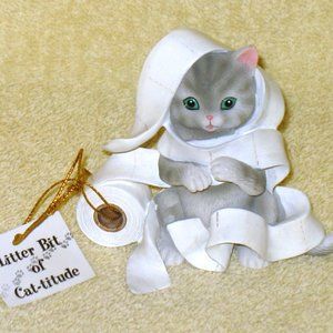 Hamiltion collection cat  " a litter bit of cat- titue  "  cat figure